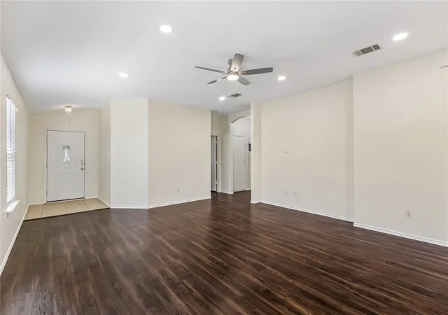 3rd image of 505 Washington Square Dr, Leander, TX 78641 | MLS# 9975766