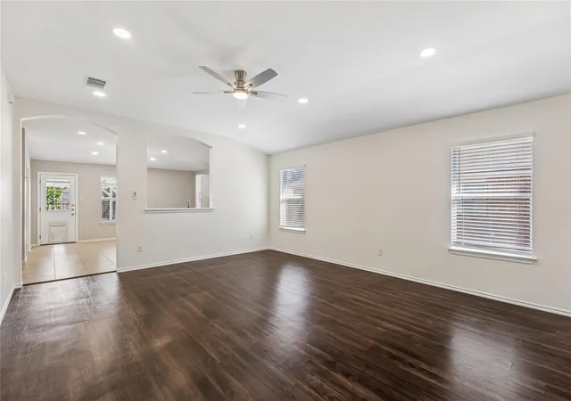 5th image of 505 Washington Square Dr, Leander, TX 78641 | MLS# 9975766