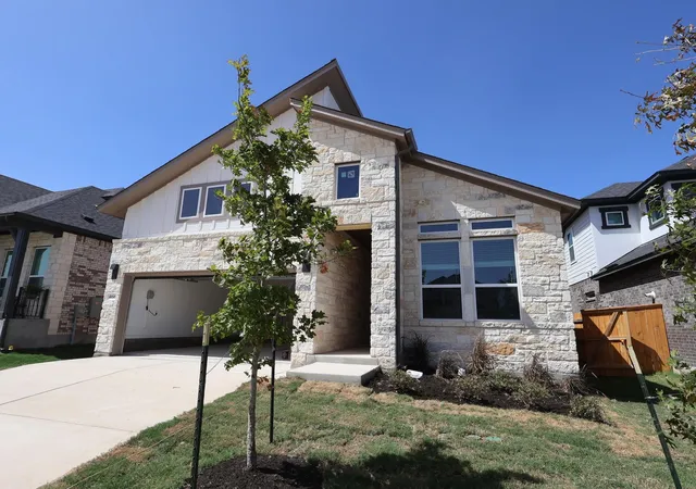 Photo 3 of Sale Pending at 466 Bishop Wood Rd, Dripping Springs, TX 78620 | MLS# 8377145 | Listing updated on 2026-09-28
