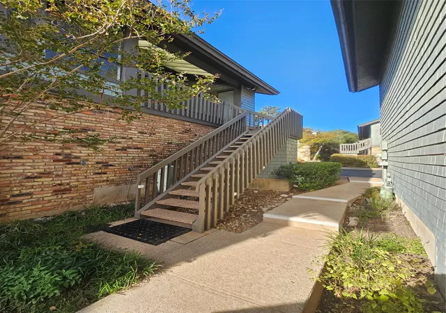 4th image of 7122 Wood Hollow Dr #22, Austin, TX 78731 | MLS# 5586557