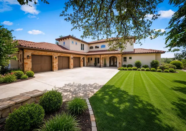 4th image of 8001 Magnolia Ridge Cv, Austin, TX 78738 | MLS# 3981100