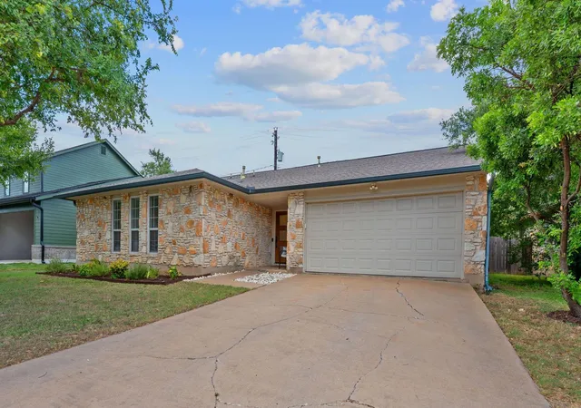 3rd image of 6008 Smith Oak Trl, Austin, TX 78749 | MLS# 4561307