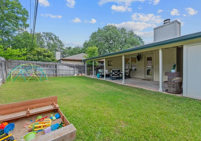 31st image of 6008 Smith Oak Trl, Austin, TX 78749 | MLS# 4561307