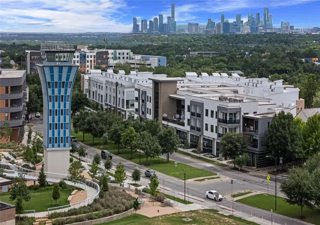 2nd image of 3900 Berkman Dr, Austin, TX 78723