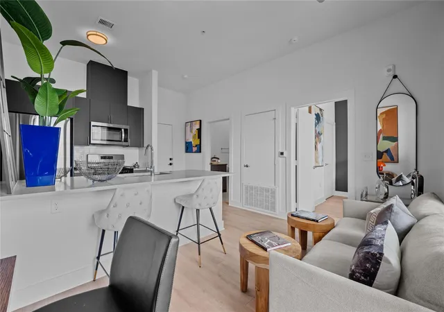 4th image of 3900 Berkman Dr #217, Austin, TX 78723 | MLS# 4538051