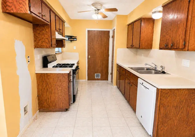 image of 4009 Stonebridge Dr, Round Rock, TX 78681