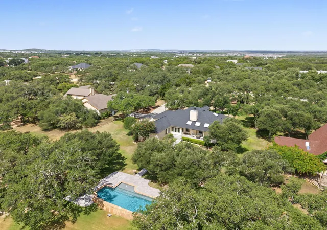 3rd image of 607 Bending Oak Dr, Dripping Springs, TX 78620 | MLS# 8720523