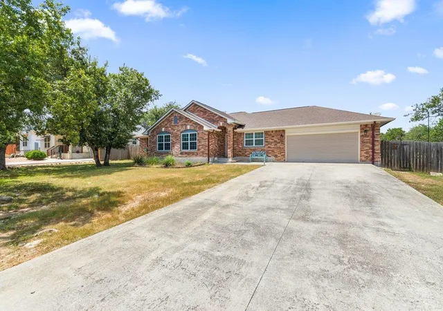 2nd image of 8 Stone Creek Cir, Wimberley, TX 78676 | MLS# 6159110