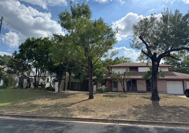 Photo 2 of Single family home for sale at 7505 Hl Meadow Cir, Austin, TX 78736 | MLS# 7193978 | Listing updated on 2026-09-17