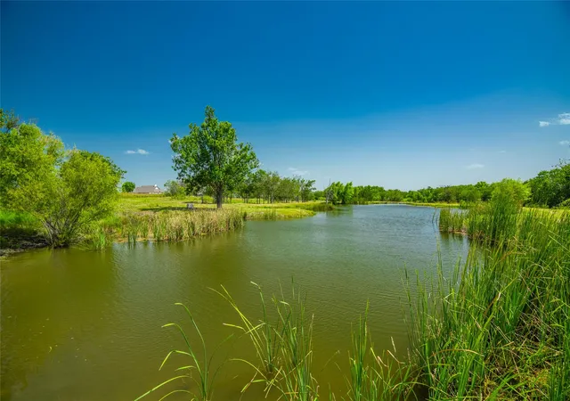 Photo 4 of Single family home for sale at 1750 Fm 1063, Taylor, TX 76574 | MLS# 7682779 | Listing updated on 2026-08-14
