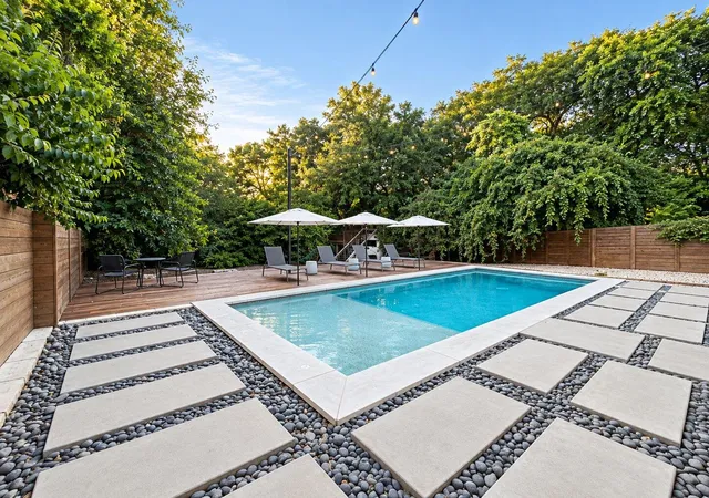 1st image of 1214 Deloney St, Austin, TX 78721 | MLS# 8946052
