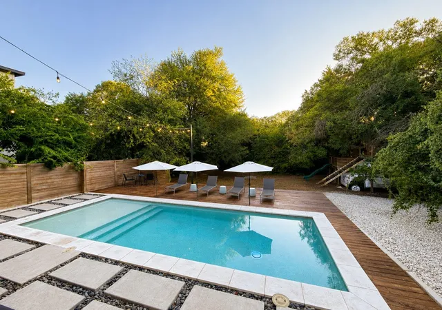 3rd image of 1214 Deloney St, Austin, TX 78721 | MLS# 8946052