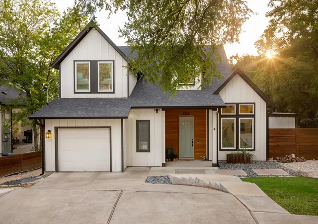 5th image of 1214 Deloney St, Austin, TX 78721 | MLS# 8946052