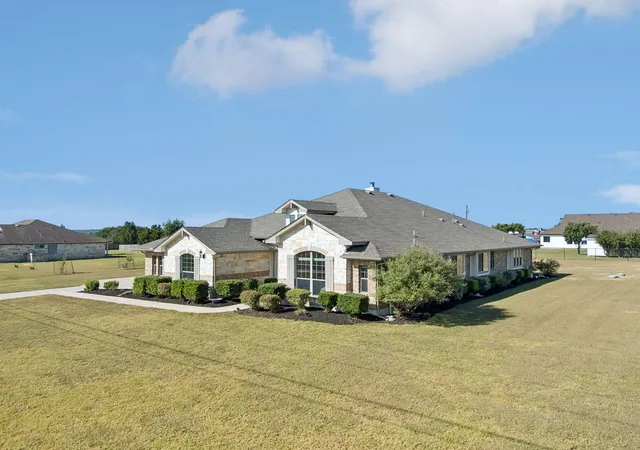 2nd image of 100 S Buckboard St, Liberty Hill, TX 78642 | MLS# 3357810
