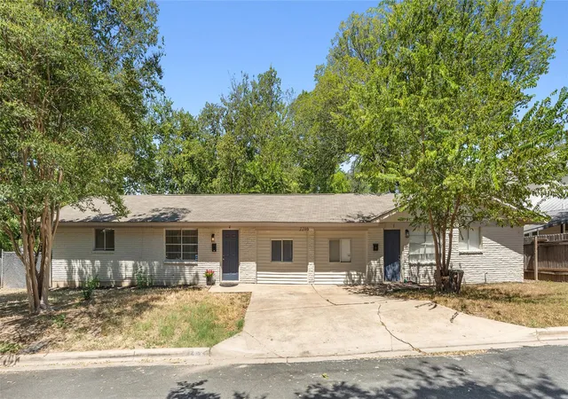 1st image of 2206 Alta Vista Ave, Austin, TX 78704 | MLS# 1870503