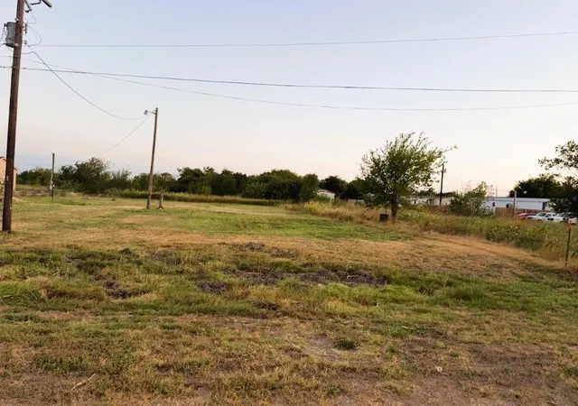 1st image of 503 W Brook St, Bartlett, TX 76511 | MLS# 2792771