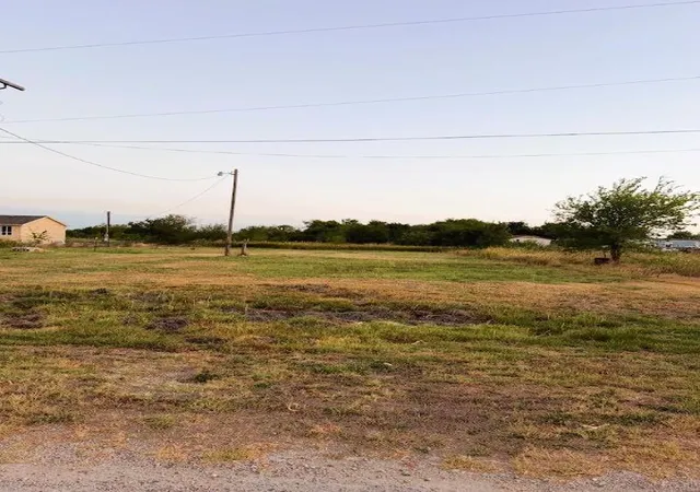 2nd image of 503 W Brook St, Bartlett, TX 76511 | MLS# 2792771