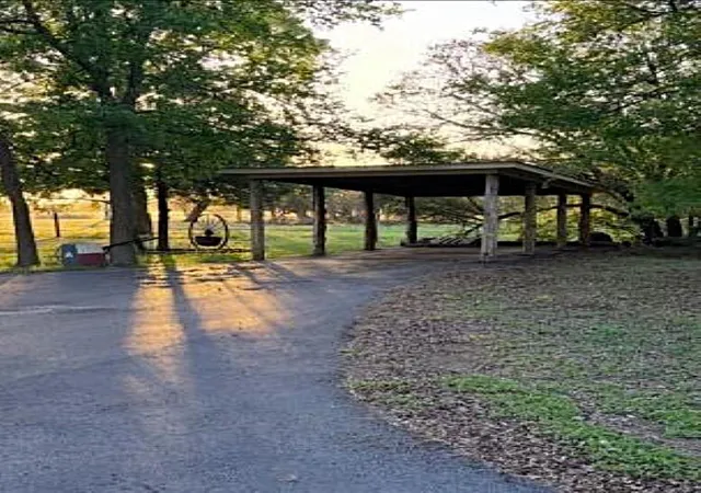 4th image of 425 Willow Springs Rd, Fayetteville, TX 78940 | MLS# 3528921