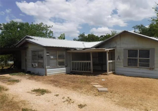 1st image of 310 Houston St, Elgin, TX 78621 | MLS# 1481369