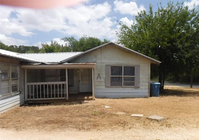 2nd image of 310 Houston St, Elgin, TX 78621 | MLS# 1481369