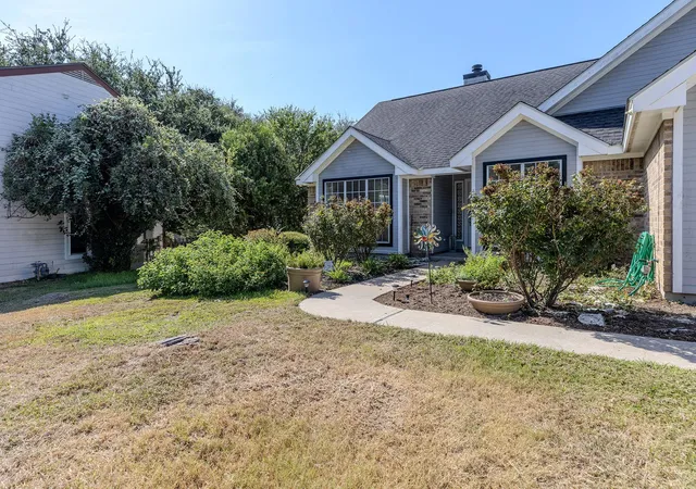 2nd image of 703 Post Oak Cir, Cedar Park, TX 78613 | MLS# 9465186