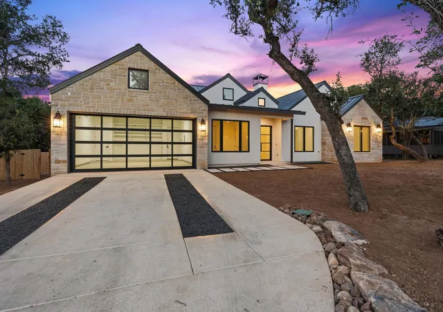 Photo 3 of Single family home for sale at 15 Champion Cir, Wimberley, TX 78676 | MLS# 5575935 | Listing updated on 2026-09-14