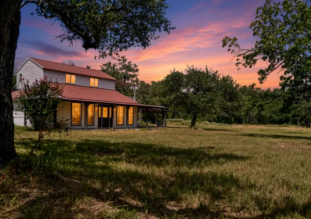 2nd image of 1097 White Loop Rd, Columbus, TX 78934 | MLS# 9676808