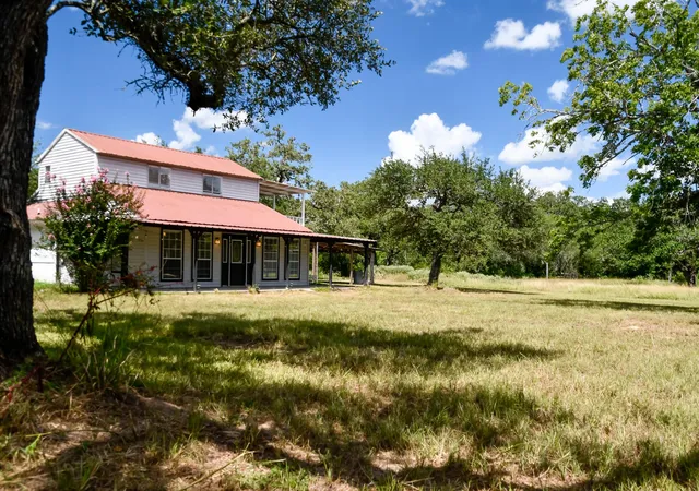 5th image of 1097 White Loop Rd, Columbus, TX 78934 | MLS# 9676808