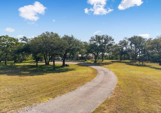 3rd image of 1127 Penion Dr, Austin, TX 78748 | MLS# 8635733