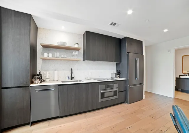 4th image of 48 East Ave #1301, Austin, TX 78701 | MLS# 1073990