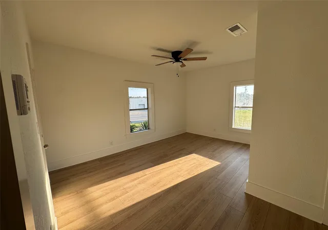 Photo 3 of Single family home for sale at 204 W Westhill Dr #204, Cleburne, TX 76033 | MLS# 9760007 | Listing updated on 2026-08-17