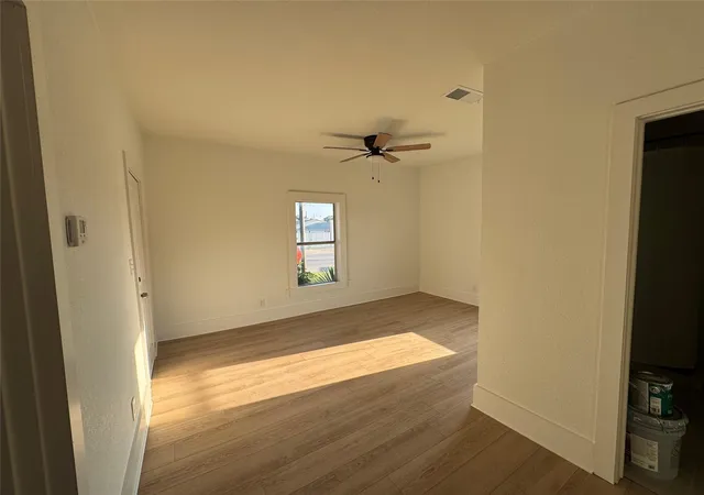 Photo 4 of Single family home for sale at 204 W Westhill Dr #204, Cleburne, TX 76033 | MLS# 9760007 | Listing updated on 2026-08-17