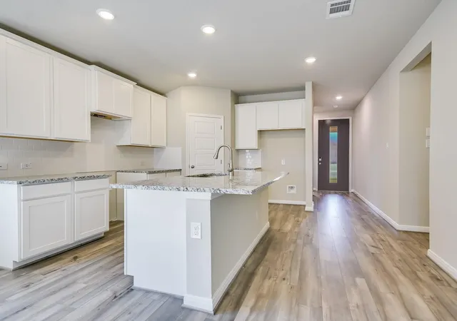 Photo 3 of Single family home for sale at 807 Universal Dr, Hutto, TX 78634 | MLS# 2059361 | Listing updated on 2026-08-26