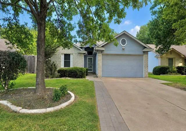 Photo 1 of Single family home for sale at 120 Evergreen Cir, Georgetown, TX 78626 | MLS# 2085189 | Listing updated on 2026-08-15