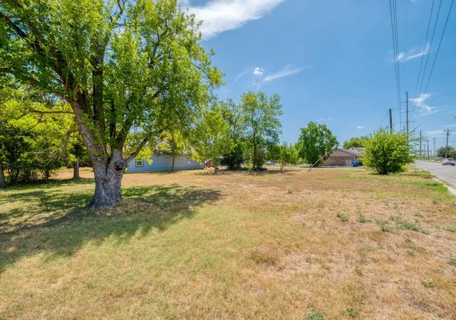 Photo 3 of Land for sale at 1001 5th Street, Lockhart, TX 78644 | MLS# 7782187 | Listing updated on 2026-08-23