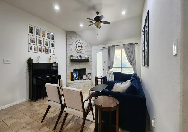 Photo 1 of Single family home for sale at 11709 Via Grande Dr, Austin, TX 78739 | MLS# 1821137 | Listing updated on 2026-09-02
