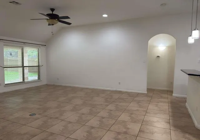 Photo 4 of Single family home for sale at 11709 Via Grande Dr, Austin, TX 78739 | MLS# 1821137 | Listing updated on 2026-09-02