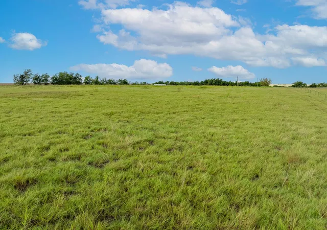 1st image of 5275 County Road 424 Rd, Taylor, TX 76574 | MLS# 5334236