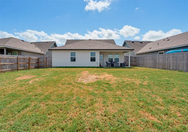 15th image of 325 Doss Dr, Rockdale, TX 76567 | MLS# 3480777