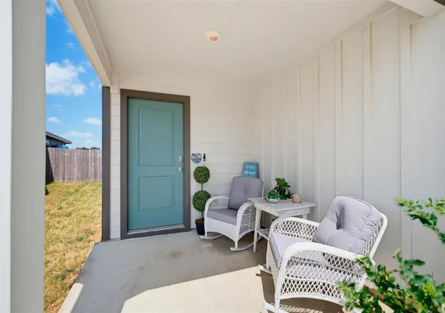 2nd image of 325 Doss Dr, Rockdale, TX 76567 | MLS# 3480777