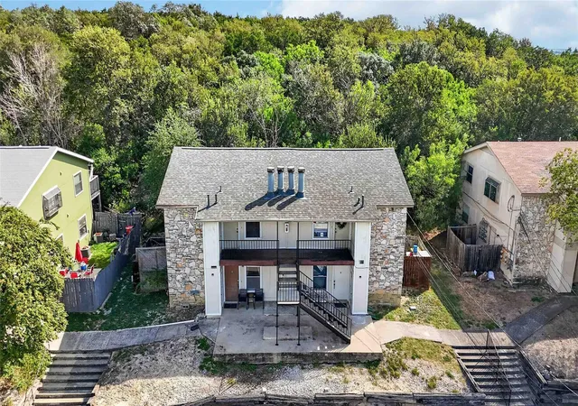 2nd image of 811 Bracewood Cir, San Marcos, TX 78666 | MLS# 1083969
