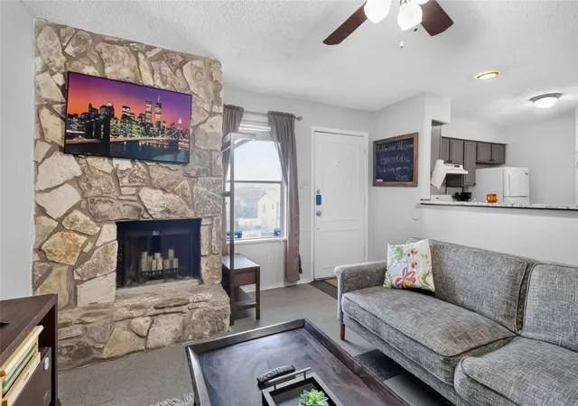 3rd image of 811 Bracewood Cir, San Marcos, TX 78666 | MLS# 1083969