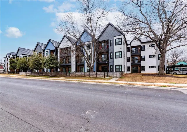 2nd image of 3101 Govalle Ave, Austin, TX 78702