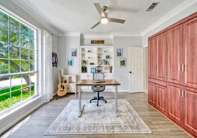 3rd image of 3002 Barton Point Cir, Austin, TX 78733 | MLS# 5760906
