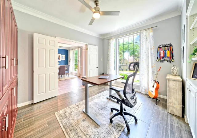 4th image of 3002 Barton Point Cir, Austin, TX 78733 | MLS# 5760906
