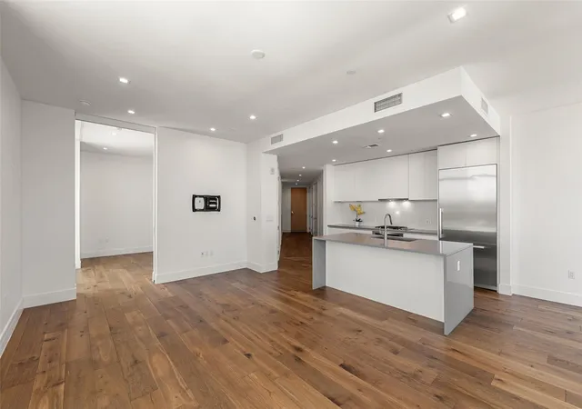 Photo 4 of Condo for sale at 501 West Ave #1304, Austin, TX 78701 | MLS# 9739442 | Listing updated on 2026-10-05