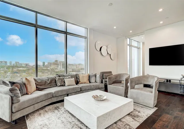 Photo 3 of Condo for sale at 501 West Ave #1304, Austin, TX 78701 | MLS# 9739442 | Listing updated on 2026-10-05