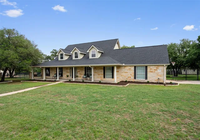 Photo 3 of Single family home for sale at 208 Neal Dr, Liberty Hill, TX 78642 | MLS# 1216583 | Listing updated on 2026-10-03