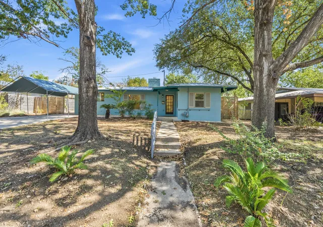 Photo 1 of Single family home for sale at 1704 Giles St, Austin, TX 78722 | MLS# 8938506 | Listing updated on 2026-10-27