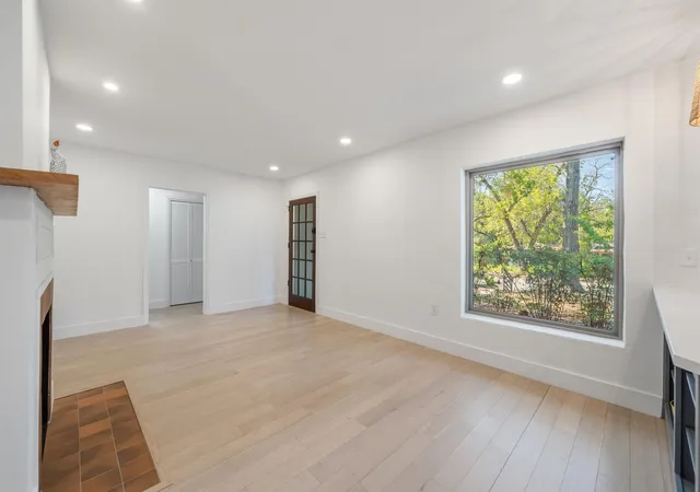 Photo 4 of Single family home for sale at 1704 Giles St, Austin, TX 78722 | MLS# 8938506 | Listing updated on 2026-10-27